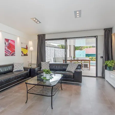 Casa Moderna Con Piscina, Wi-fi, Aa, Barbacoa Y Parking En - Es-89-73 * Sant Pere Pescador