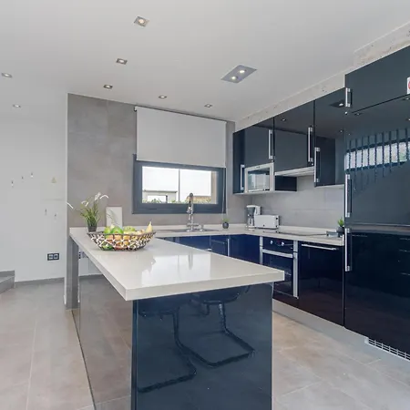 Holiday home Casa Moderna Con Piscina, Wi-fi, Aa, Barbacoa Y Parking En - Es-89-73 Sant Pere Pescador