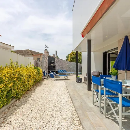 Casa Moderna Con Piscina, Wi-fi, Aa, Barbacoa Y Parking En - Es-89-73 * Sant Pere Pescador
