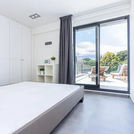 Holiday home Casa Moderna Con Piscina, Wi-fi, Aa, Barbacoa Y Parking En - Es-89-73