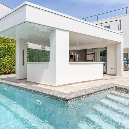 Holiday home Casa Moderna Con Piscina, Wi-fi, Aa, Barbacoa Y Parking En - Es-89-73